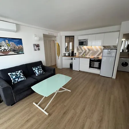 40 M2 Climatise Au Centre De Lgm *