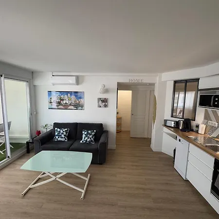 40 M2 Climatise Au Centre De Lgm *