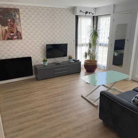 Апартаменты 40 M2 Climatise Au Centre De Lgm